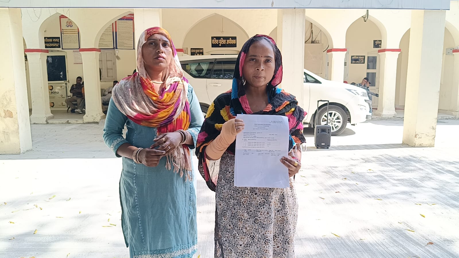 मुजफ्फरनगर में पीड़िता का आरोप: देवर-जेठ ने फाड़े कपड़े, दरोगा ने बदलवाई तहरीर; एसएसपी से लगाई इंसाफ की गुहार