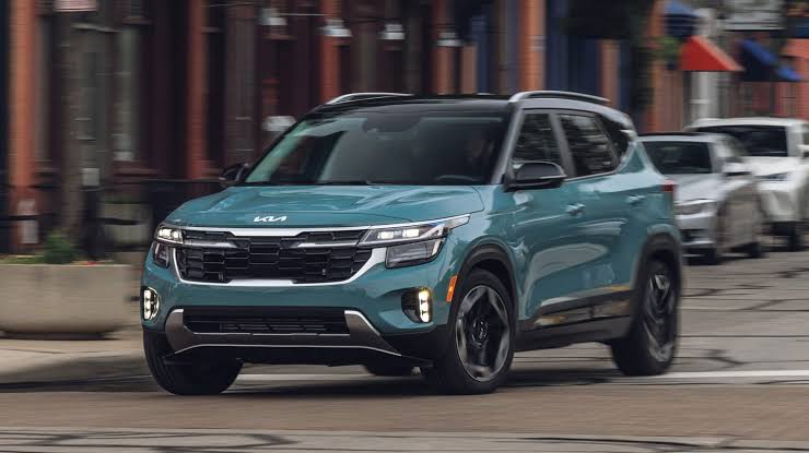 नई Kia Seltos Hybrid SUV का खुलासा, 30 Kmpl माइलेज और EV6 जैसे लुक के साथ करेगी 2026 में धमाकेदार एंट्री