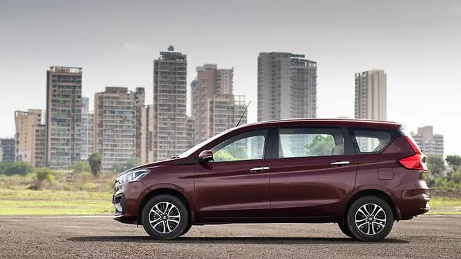 Maruti Ertiga CNG 2025: मात्र ₹2 लाख देकर लाएं घर शानदार 7-सीटर MPV, मिलेगी 26 KM/KG माइलेज और बेहतरीन फीचर्स