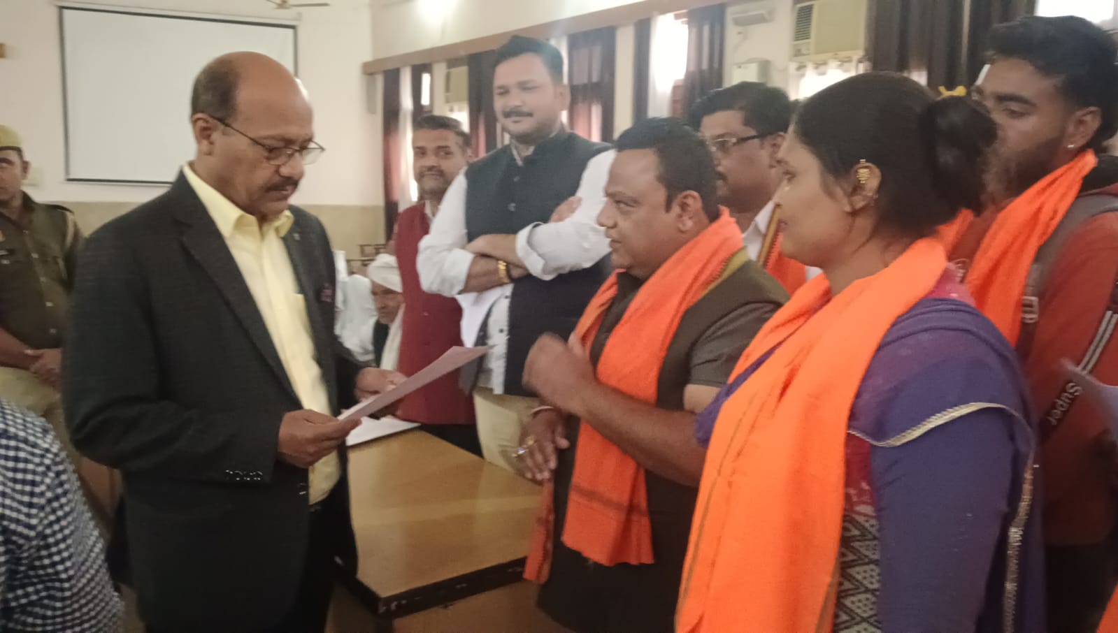 मुजफ्फरनगरः वैष्णो देवी श्राइन बोर्ड में सीट आवंटन को लेकर हिंदू युवा वाहिनी ने जताया विरोध