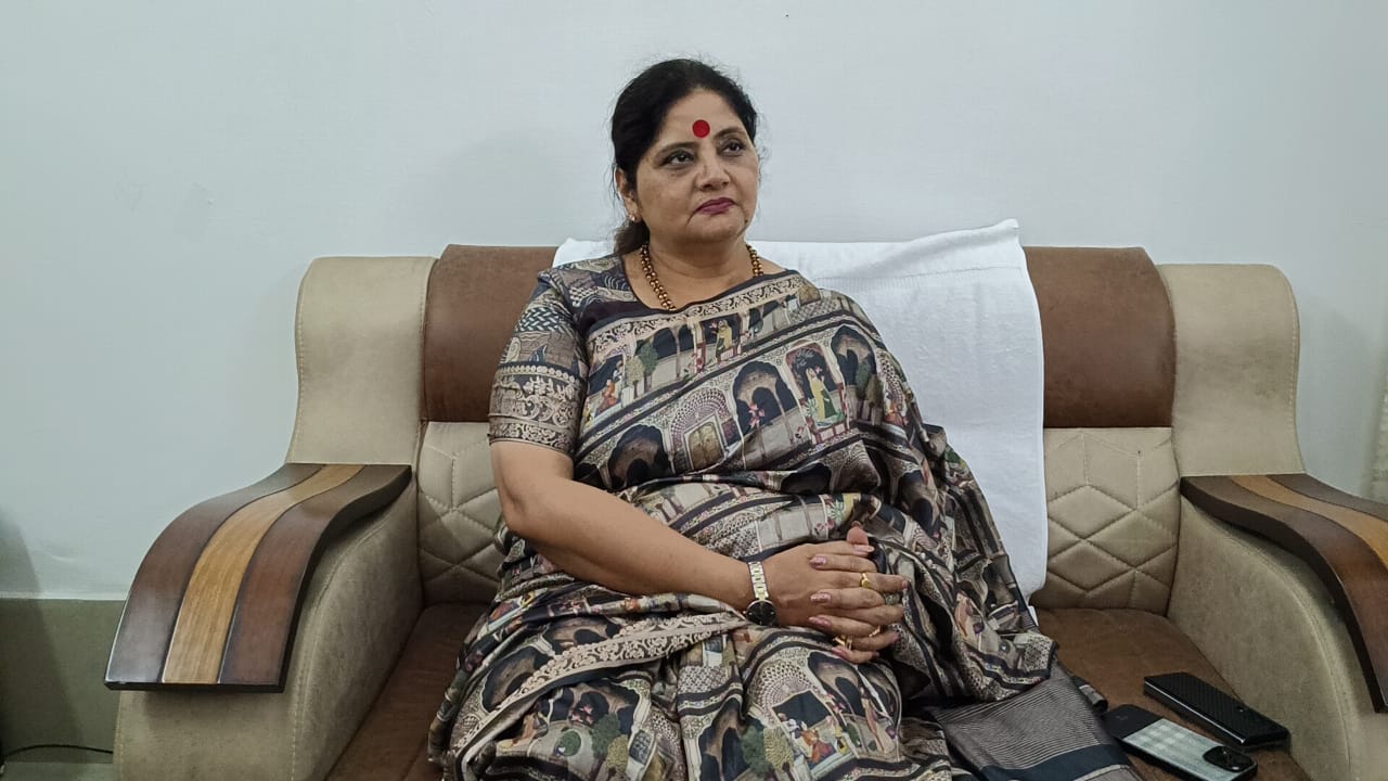 दिल्ली ब्लास्ट पर बड़ा बयान: महिला आयोग की अध्यक्ष बोली - जिस थाली में खाते हैं उसी में छेद कर रहे हैं