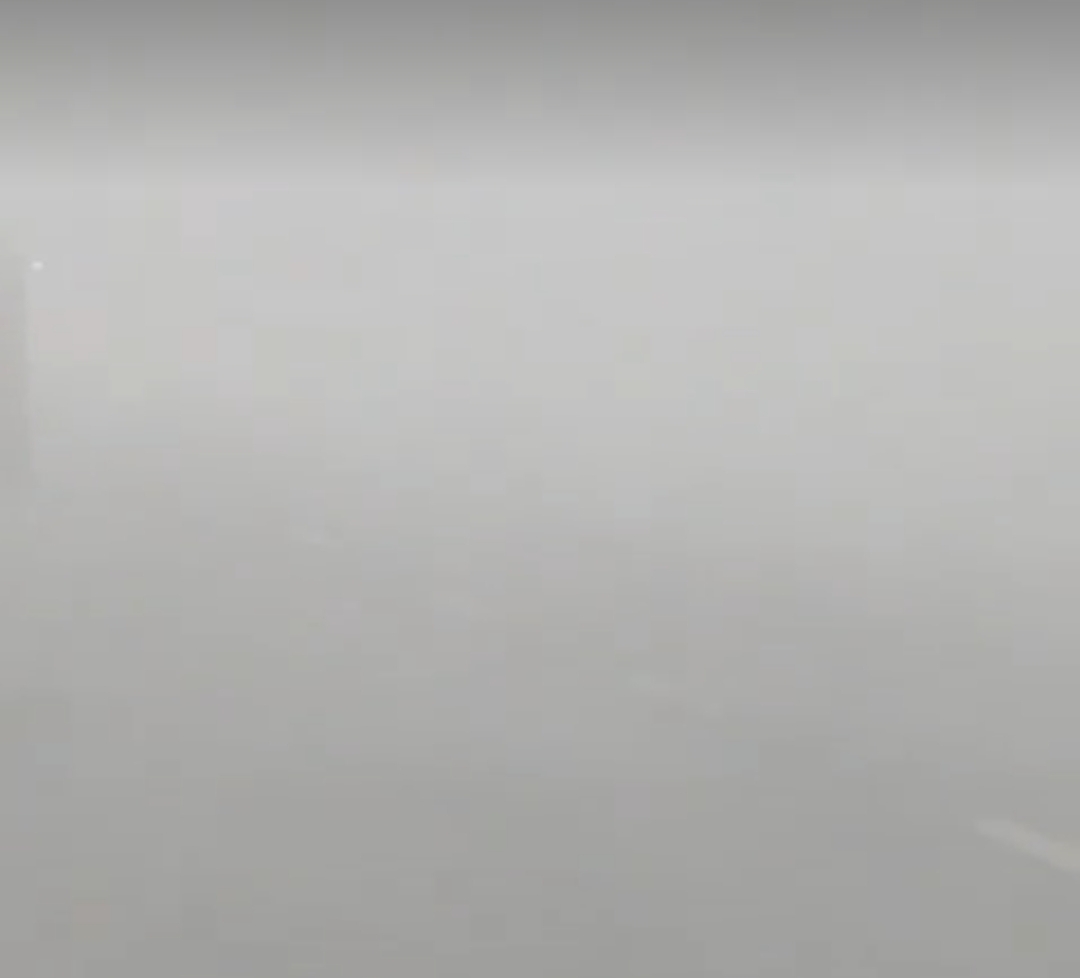 नोएडा: सफेद चादर में लिपटा एनसीआर, कोहरे के चलते दृश्यता रही शून्य