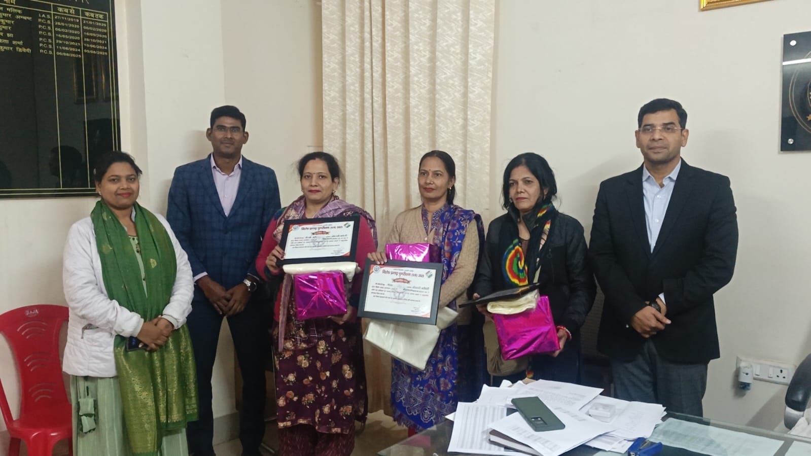 मुजफ्फरनगर में मतदाता सूची डिजिटाइजेशन में तीन महिला बीएलओ ने किया उत्कृष्ट कार्य, अफसरों ने किया सम्मानित