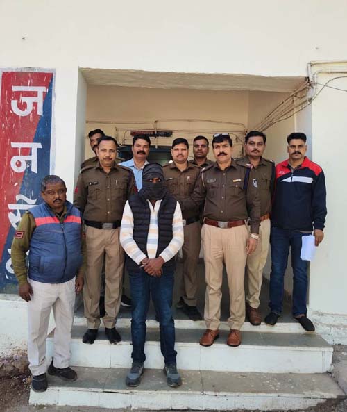 जिस मालिक के यहां ड्रायवरी पर लगे, उन्हीं का ट्रेक्टर उठा ले गये थे बदमाश