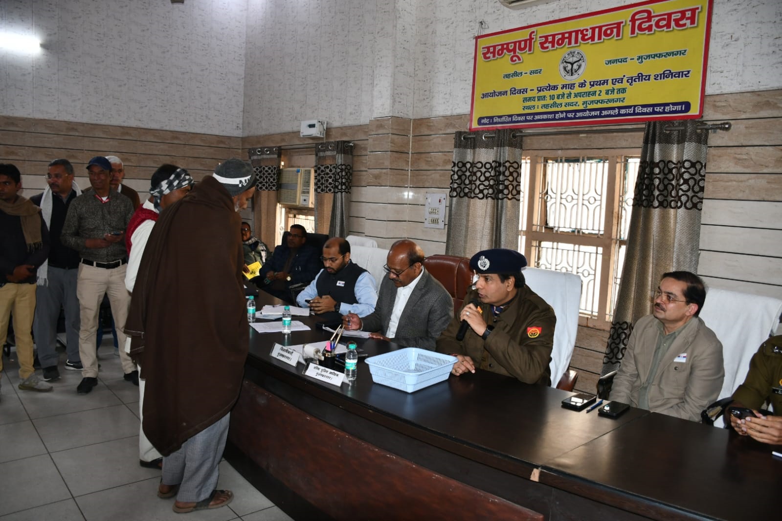 मुजफ्फरनगर सदर तहसील में DM-SSP ने सुनी जनता की फरियादें, महिला अपराध पर त्वरित कार्रवाई के निर्देश