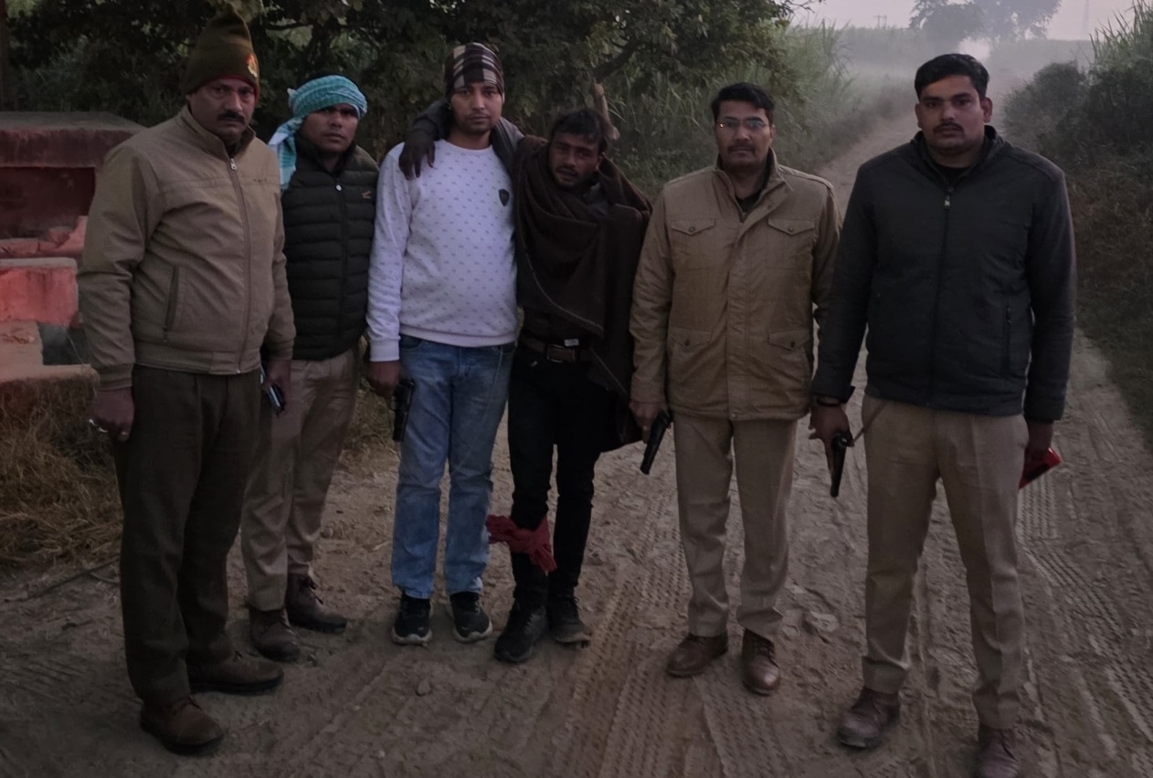 मुजफ्फरनगर-सहारनपुर का वांछित अपराधी आकिल फुगाना पुलिस मुठभेड़ में घायल; लूट की रकम और तमंचा बरामद, दर्ज हैं 9 मुकदमे।