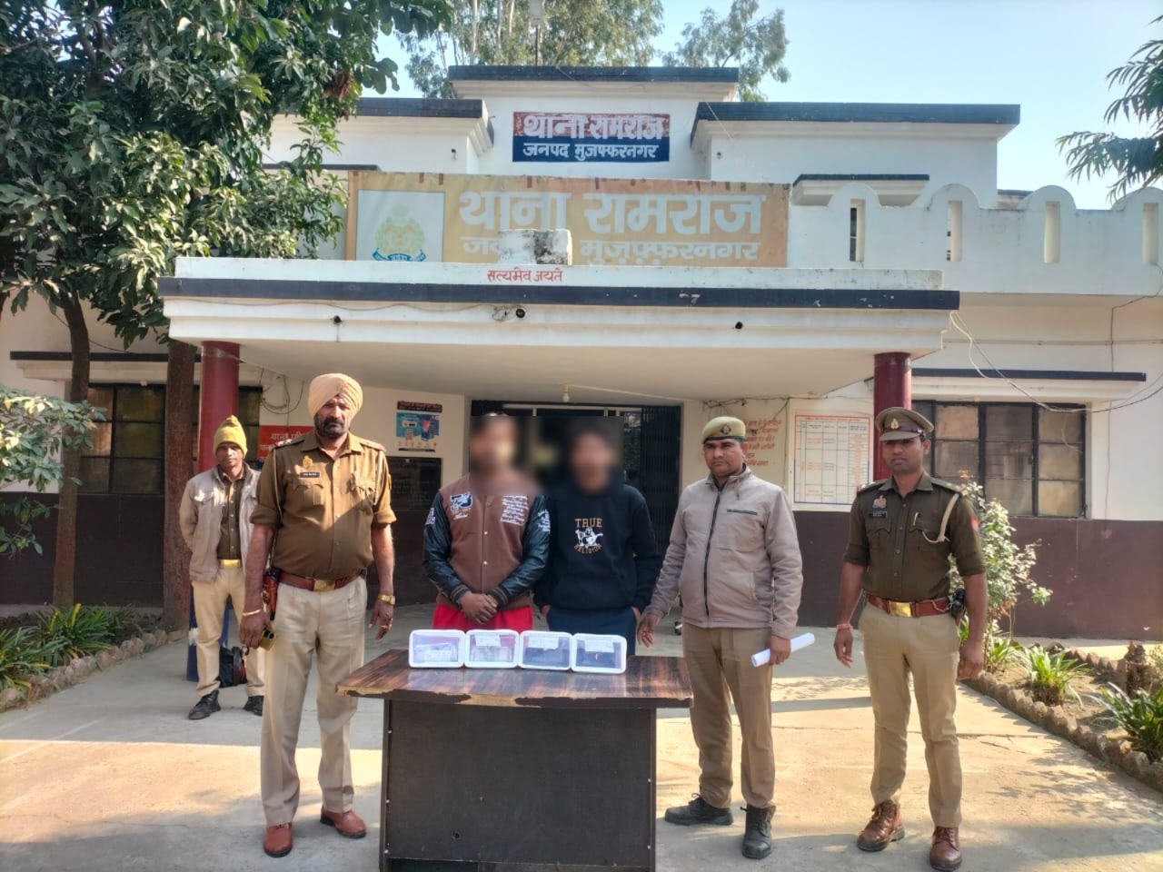 मुजफ्फरनगर में किशोर से धोखाधड़ी में दो जालसाज गिरफ्तार, ₹1.62 लाख बरामद