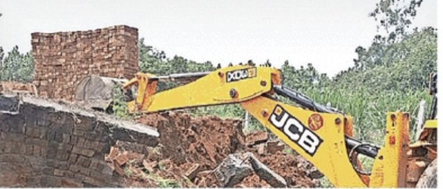 सहारनपुर में विकास प्राधिकरण की बड़ी कार्रवाई—पांच अवैध कॉलोनियों में ध्वस्तीकरण