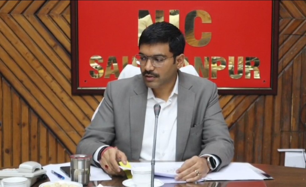 रात्रि में कोई भी व्यक्ति खुले में न सोए, रैन बसेरों में सभी मूलभूत सुविधाओं हो उपलब्ध, स्वच्छता का रखा जाए विशेष ध्यान- डीएम