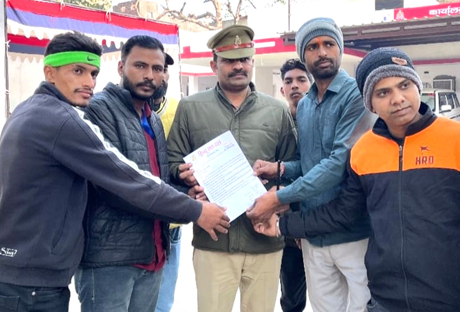 सहारनपुर में ट्रैफिक जाम और सुरक्षा समस्याओं को लेकर हिन्दू रक्षा दल ने एसपी ट्रैफिक से की शिकायत