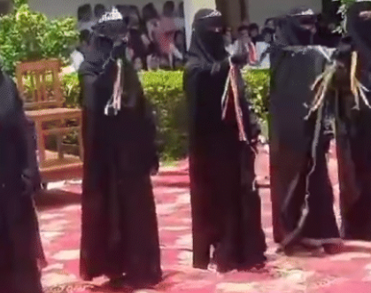 अमरोहा के स्कूल में बुर्का पहनकर डांस पर विवाद! वीडियो वायरल होते ही मचा हंगामा!