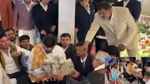 सिर्फ चांदी का सिक्का लेकर की शादी — दूल्हे ने लौटाए 51 लाख, समाज हैरान!