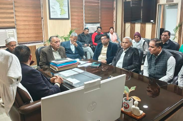 गौतमबुद्ध नगर में किसान दिवस पर किसानों की समस्याओं का मौके पर समाधान