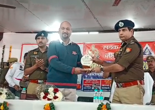 मुजफ्फरनगर एसपी सिटी का 'सिंघम अंदाज': पुलिस की परिभाषा समझाई, 'फिल्मी दिलेरी' पर कसा तंज