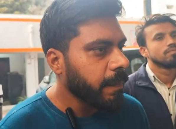 गाजियाबाद में सब-इंस्पेक्टर और दीवान रंगे हाथ गिरफ्तार, 498 व घरेलू हिंसा के मामले में मांगे थे 2 लाख 