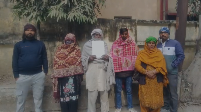 मुजफ्फरनगर में विवाहिता पर जुल्म: मारपीट कर ससुराल वालों ने निकाला घर से, पति दहेज की मांग कर भाग गया सऊदी अरब