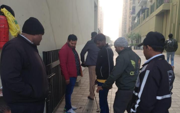 ग्रेटर नोएडा: STP नियमों की अनदेखी पर 202 सोसाइटियों को नोटिस, 6 बिल्डरों पर 27 लाख का भारी जुर्माना