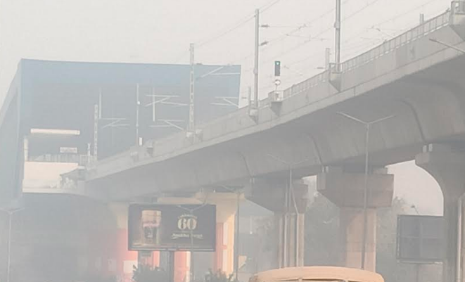 मेरठ और वेस्ट यूपी में कोहरा और शीतलहर का कहर, विजिबिलिटी शून्य तक