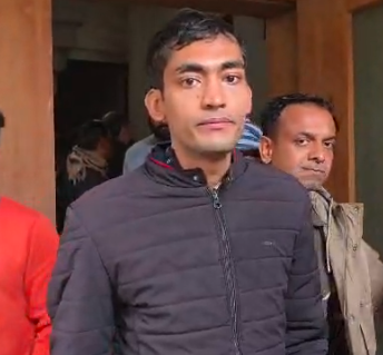 मुजफ्फरनगर में बाप-बेटे का घर बना देह व्यापार का अड्डा, मोहल्ले वालों ने प्रेमी जोड़ों के साथ पकड़ा!