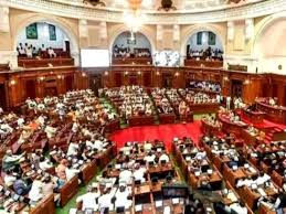 UP विधानसभा में सपा का जोरदार हंगामा, Yogi सरकार के खिलाफ खुला मोर्चा