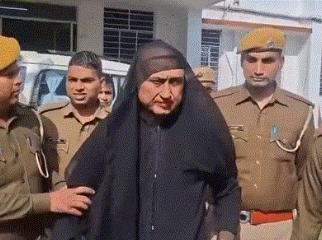 बर्खास्त सिपाही निकला 'बहुरूपिया' दरिंदा: बुर्का पहन वृंदावन में छिपा था 10 हजार का इनामी राजेंद्र सिसौदिया, पुलिस ने दबोचा