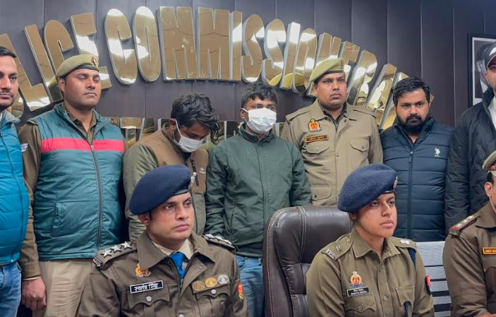 नोएडा में इवेंट कंपनी के कर्मचारियों ने 2.1 करोड़ के लाइट-साउंड सिस्टम का गबन किया, गिरफ्तार