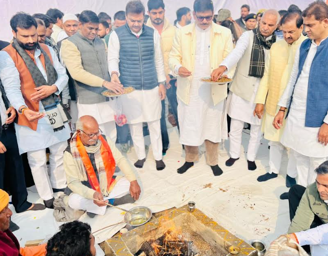 अटल बिहारी वाजपेयी की जन्मशताब्दी पर मंझावली-ग्रेटर नोएडा पुल मार्ग का भूमि पूजन