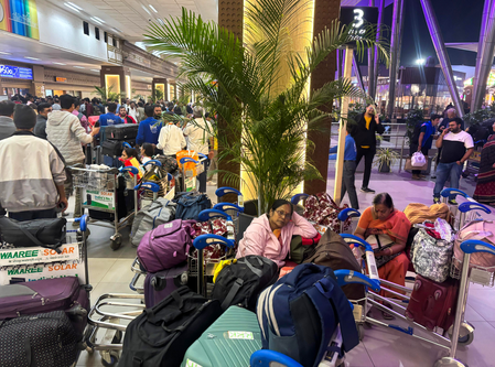 फ्लाइट संकट में रेलवे की राहत: 37 ट्रेनों में 116 अतिरिक्त कोच, स्पेशल ट्रेनों का ऐलान