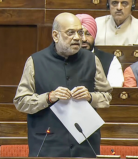 अमित शाह ने राज्यसभा सभापति को लिखा पत्र: 'वंदे मातरम्' न गाने वाले सांसदों का ब्योरा दिया