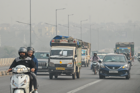 एनसीआर में आठ दिन बाद थोड़ी राहत, एक्यूआई ‘ऑरेंज’ श्रेणी में पहुंचा, तेज हवाओं से टूटी प्रदूषण की चादर 
