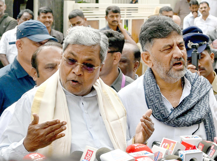 दिल्ली के रामलीला मैदान में 'वोट चोरी' के खिलाफ कांग्रेस आज करेगी प्रदर्शन, कर्नाटक के सभी विधायक होंगे मौजूद 