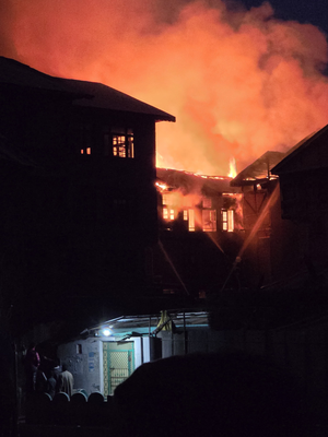 बांग्लादेश: बीएनपी नेता का घर उपद्रवियों ने फूंका, सात साल की बच्ची जिंदा जली