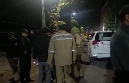 अलीगढ़ मुस्लिम यूनिवर्सिटी में टीचर की गोली मारकर हत्या, पुलिस जांच में जुटी