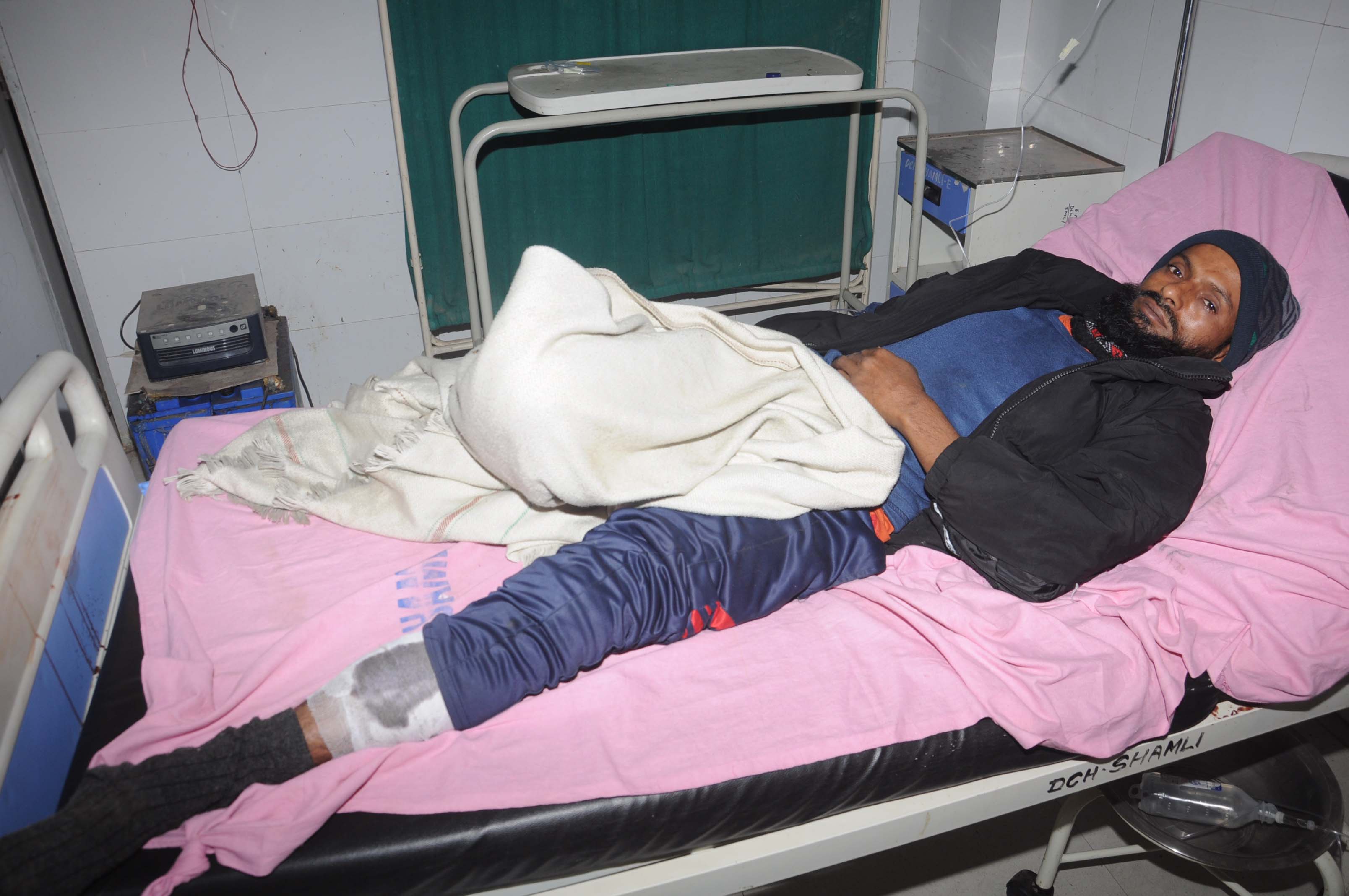 शामली में हरियाणा जाने वाले युवकों की बाइक में टक्कर, आरोपी वाहन चालक फरार