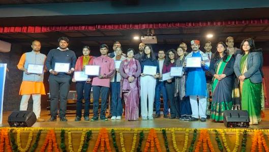 ग्रेटर नोएडा में विकसित भारत युवा संसद 2025-26 का जिला स्तरीय आयोजन, युवाओं ने लोकतंत्र पर व्यक्त किए विचार