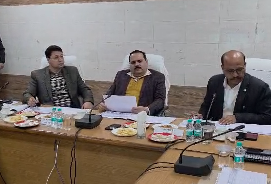 वोटर लिस्ट अभियान: मुजफ्फरनगर पहुंचे मुख्य निर्वाचन अधिकारी, धीमी प्रगति पर जताई नाराजगी