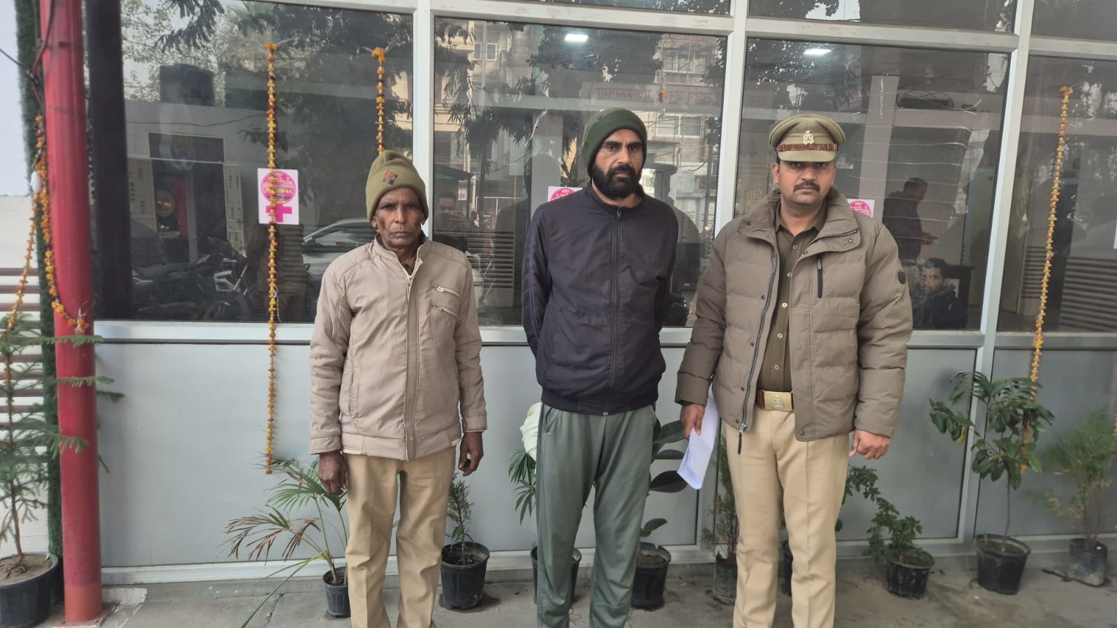 मुज़फ्फरनगर में फर्जी दस्तावेज से गैंगस्टर को जेल से छुड़ाने वाला आरोपी गिरफ्तार, कोर्ट को गुमराह कर कराई थी जमानत