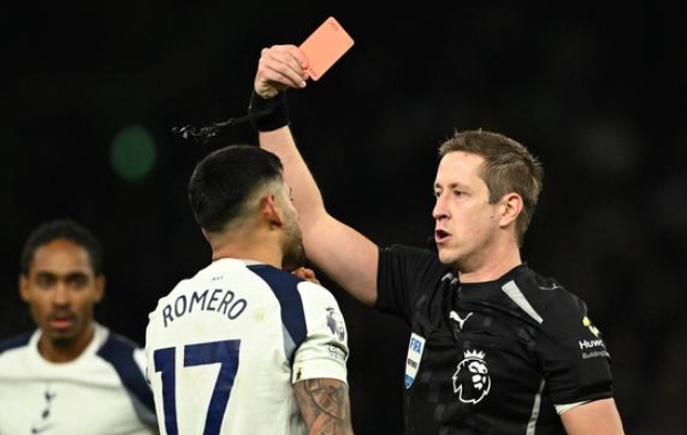 लिवरपूल के खिलाफ रेड कार्ड के बाद टॉटेनहम कप्तान रोमेरो पर लग सकता है लंबा प्रतिबंध