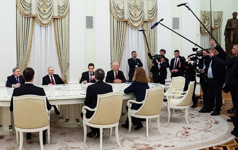  यूक्रेन शांति वार्ता पर गतिरोध: ट्रंप का प्रस्ताव लेकर रूस पहुंचे अमेरिकी विशेष दूत; पुतिन से 5 घंटे चली चर्चा