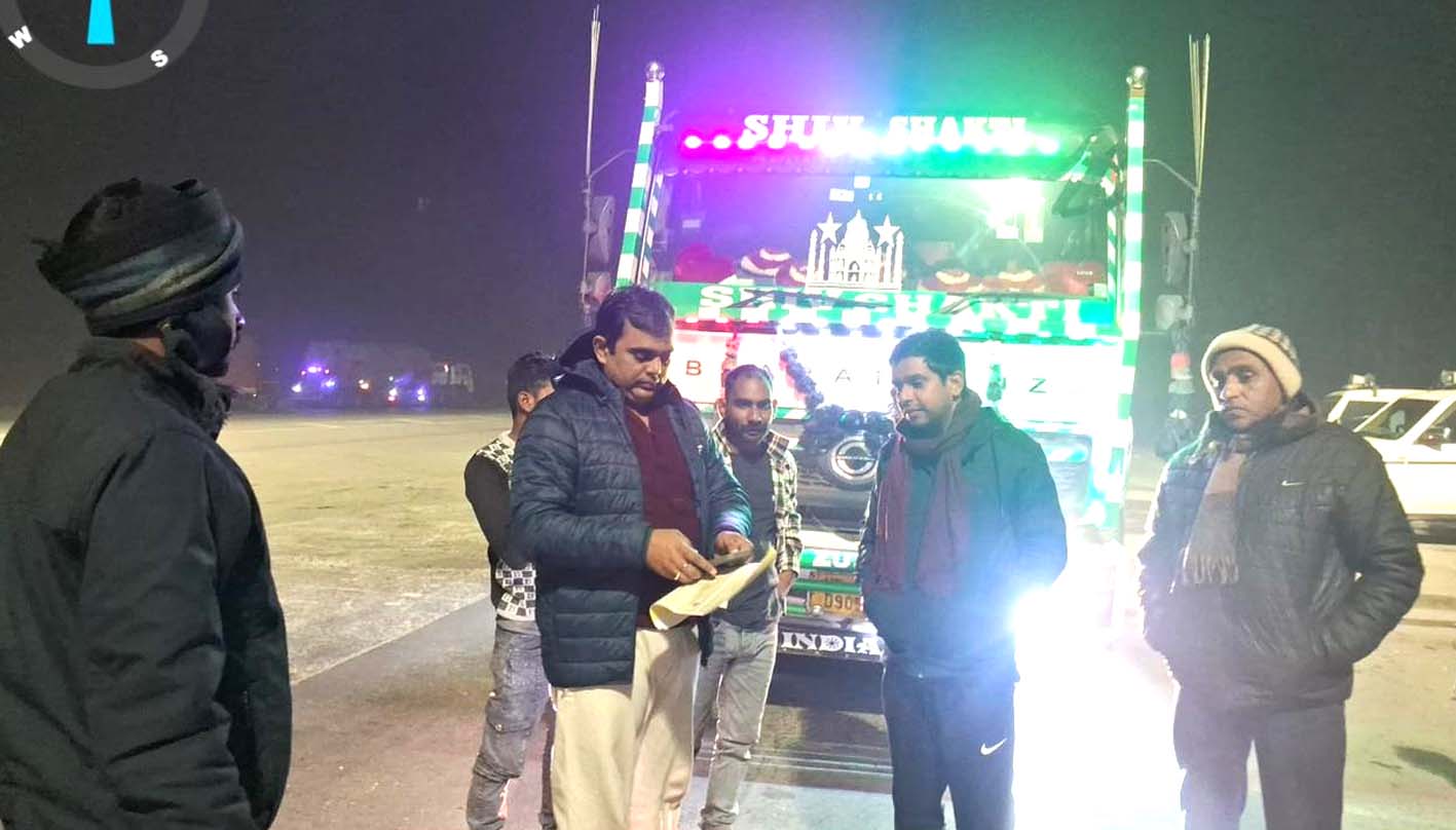 सहारनपुर: अवैध खनन और ओवरलोडिंग पर DM का 'हंटर', 11 वाहन सीज, लाखों का जुर्माना; 15 दिनों में 500 वाहनों की जांच