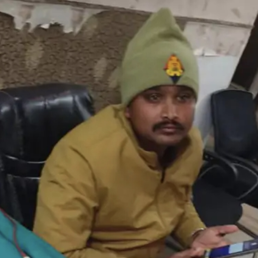 लखनऊ में रिश्वत लेते हुए दारोगा गिरफ्तार..दारोगा निलंबित