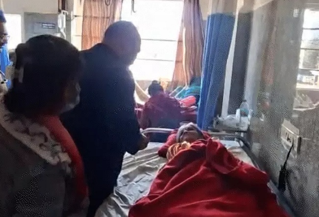  दूषित पानी से पांच लोगों की मौत, 35 से ज्यादा बीमार..सीएम ने दिए सख्त कार्रवाई और बेहतर इलाज के निर्देश