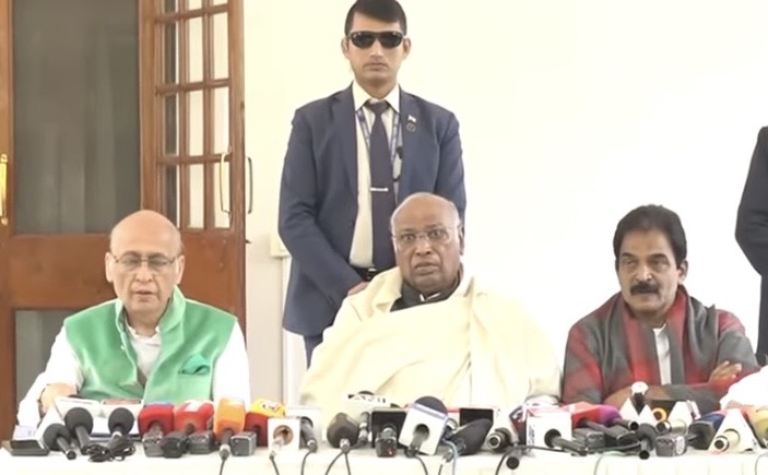 नेशनल हेराल्ड मामले में ईडी की चार्जशीट पर संज्ञान लेने से अदालत के इनकार को कांग्रेस अध्यक्ष ने सत्य की जीत बताया