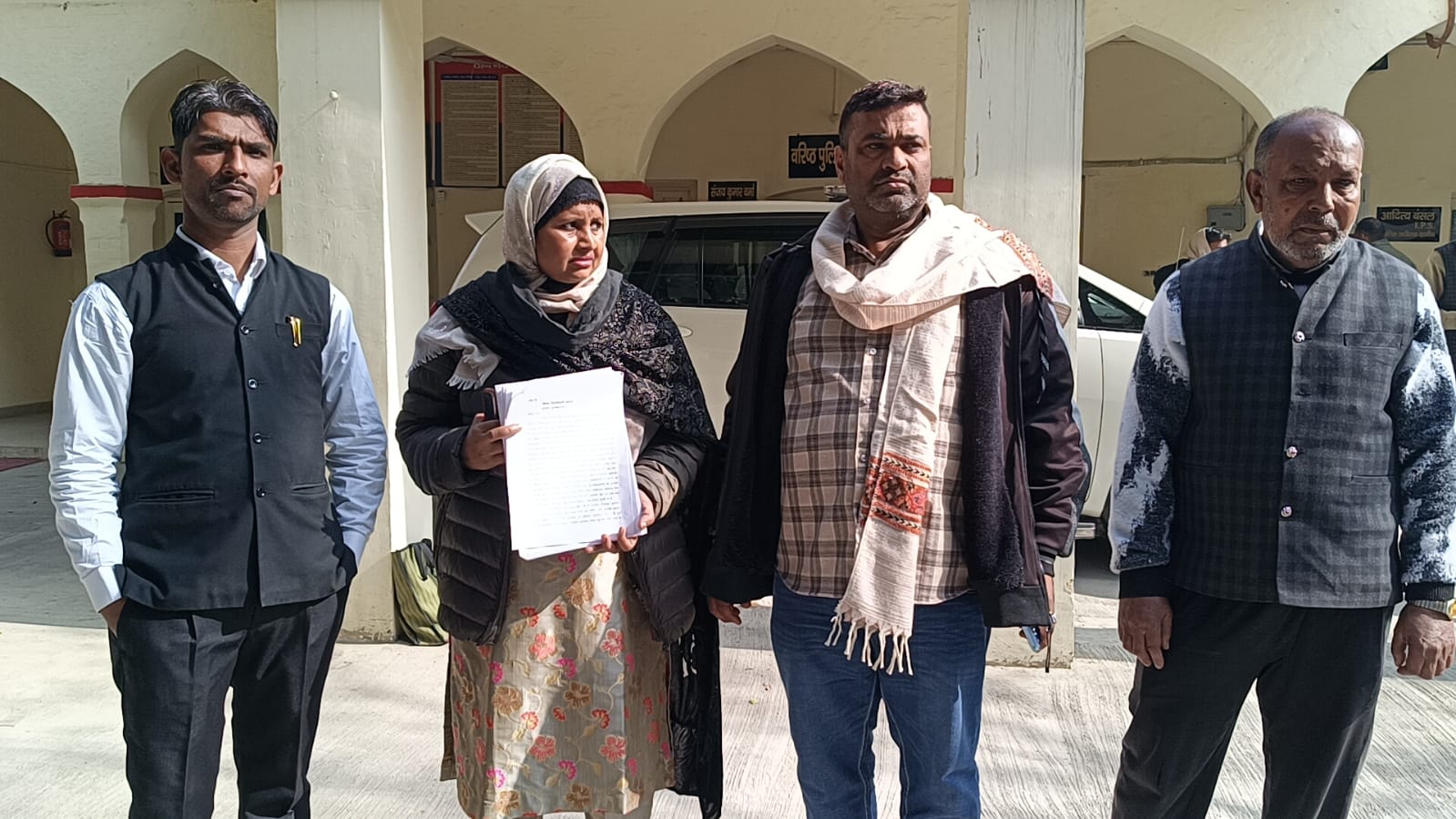 मुजफ्फरनगर: दबंगों के खिलाफ महिला ने दर्ज कराई शिकायत, पुलिस ने कार्रवाई का आश्वासन दिया