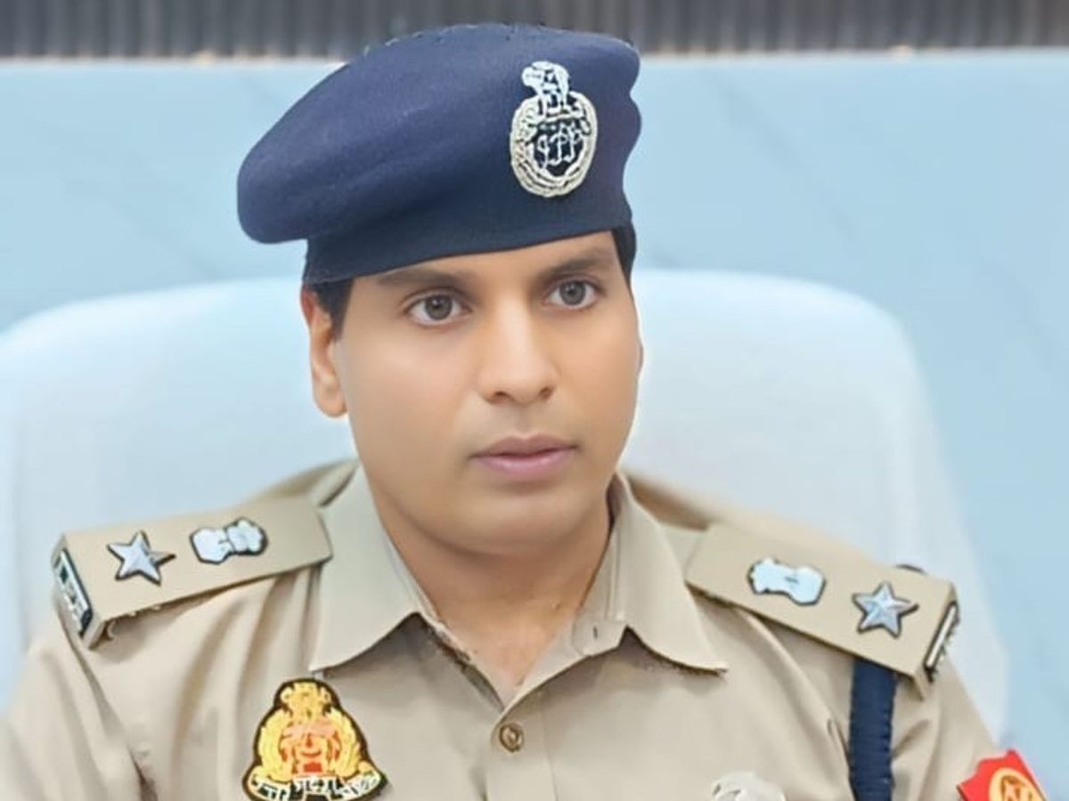 मुजफ्फरनगर में गोवंश मांस बरामदगी पर SSP का हंटर; शाहपुर थाना प्रभारी मोहित चौधरी हटाए गए, गजेंद्र चौधरी को कमान