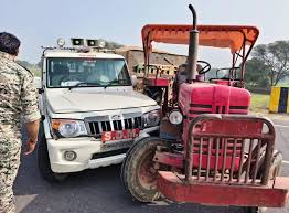 भिण्ड: रेत माफिया के हौसले बुलंद..एसडीएम की गाड़ी को मारी टक्कर.. बाल-बाल बचे एसडीएम विजय सिंह 