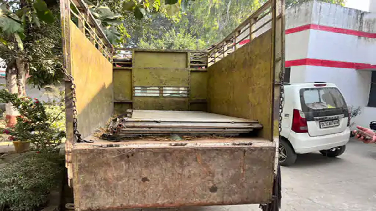 अमरोहा में बंद फैक्ट्री से लाखों की चोरी का पर्दाफाश: गाजियाबाद से दो शातिर चोर गिरफ्तार, सब सामान  बरामद