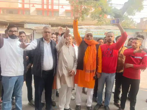  शाहजहांपुर: 9 साल की छात्रा से 'बैड टच' पर हंगामा, मूवी के हीरो को देखकर बच्ची ने पहचाना आरोपी; FIR दर्ज