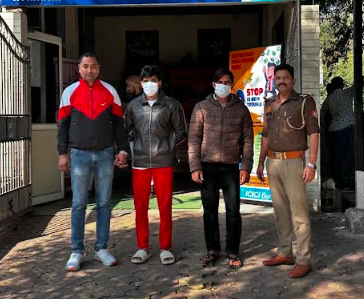 नोएडा: फर्जी लोन सेंक्शन लेटर से ठगी करने वाले दो शातिर ठग गिरफ्तार