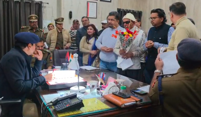 मुजफ्फरनगरः खतौली में ब्लैकमेलर  किक्की जैन की गिरफ्तारी के बाद व्यापारियों ने की सख्त कार्रवाई की मांग